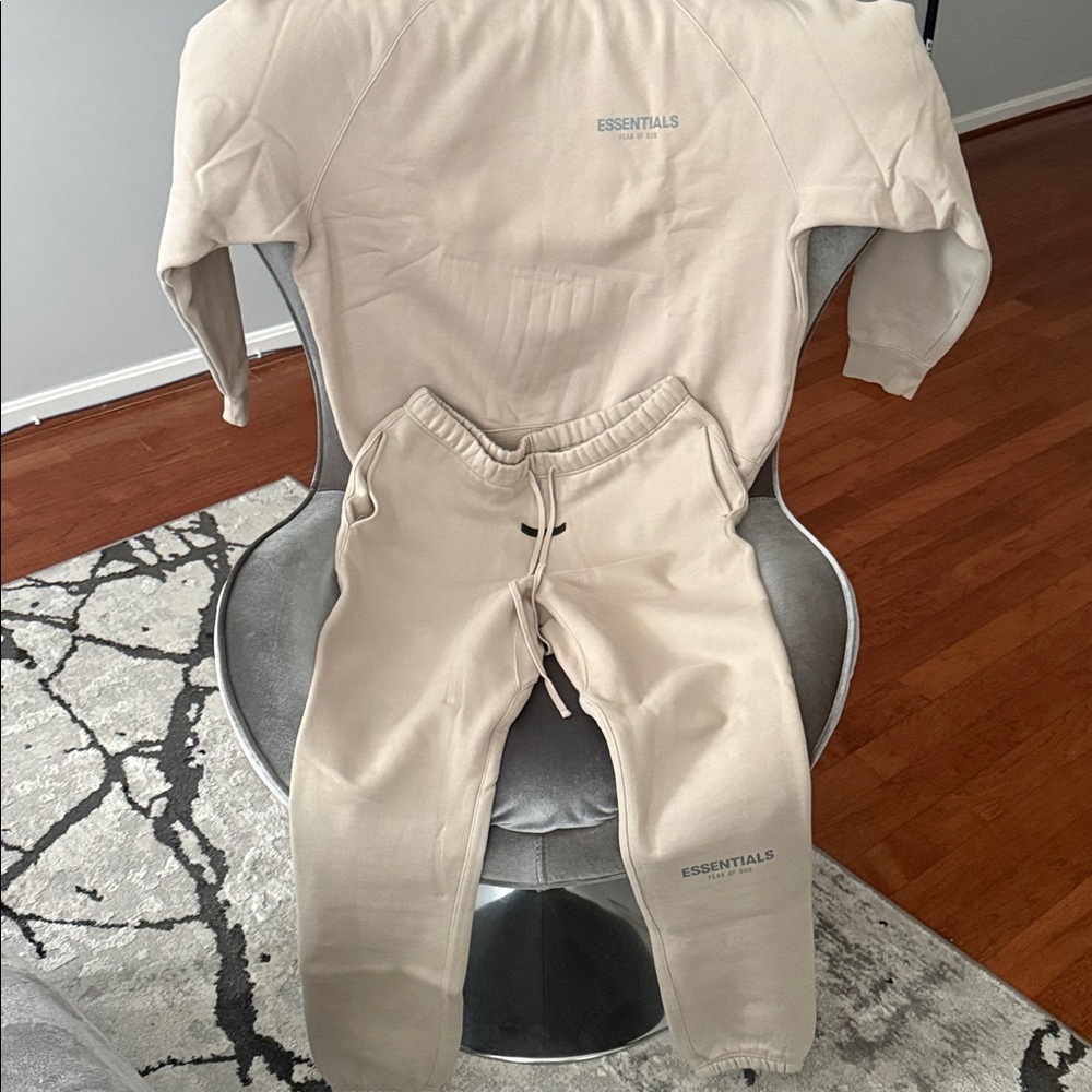 Essentials Beige Sweatshirt and Sweatpants Set